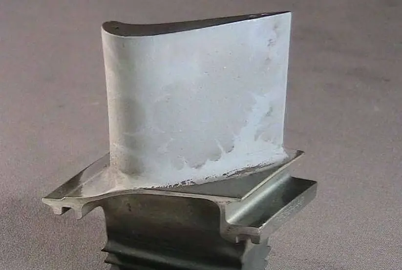 Ceramic thermal barrier coating on turbine blade  