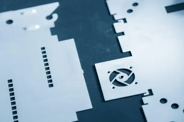 Progressive die tooling