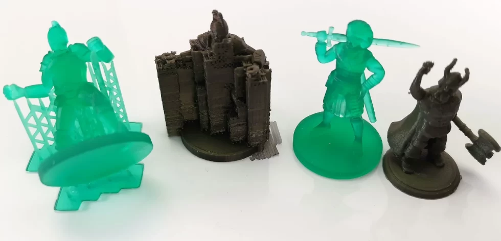A diagram of blue and green miniature items built through SLA