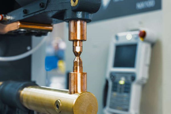 Spot welding machine with copper electrodes
